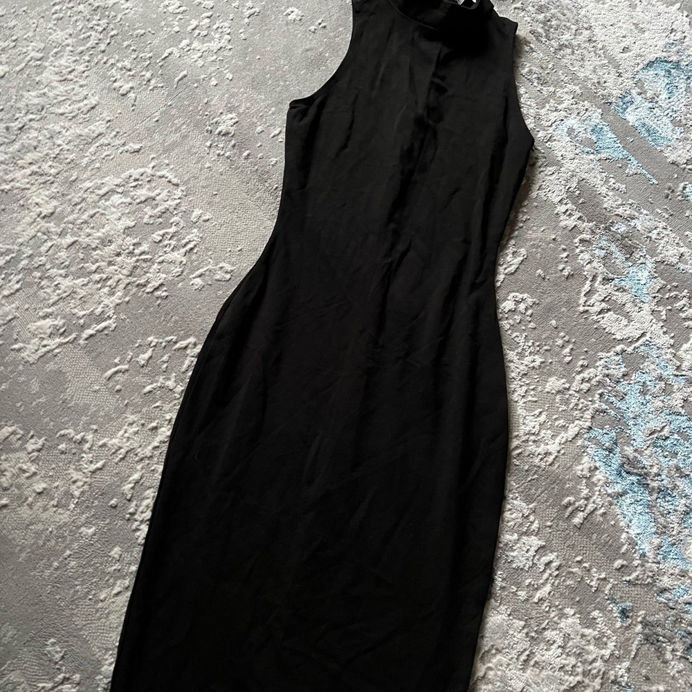 Elegant Black Sleeveless Dress